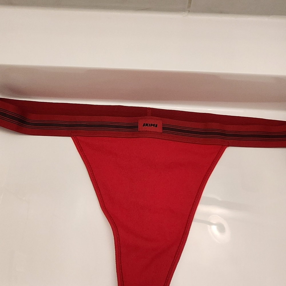 Skims Cotton Rib Thongs Set 4X - Picture 2 of 4